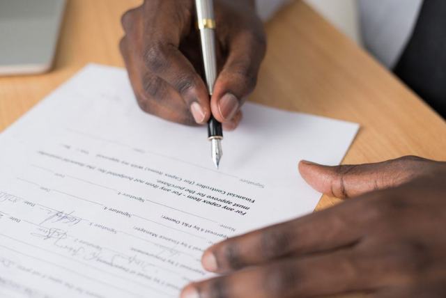 Rétractation après un dépannage à domicile Bon de commande d'un dépannage signé sur le pas d'une porte